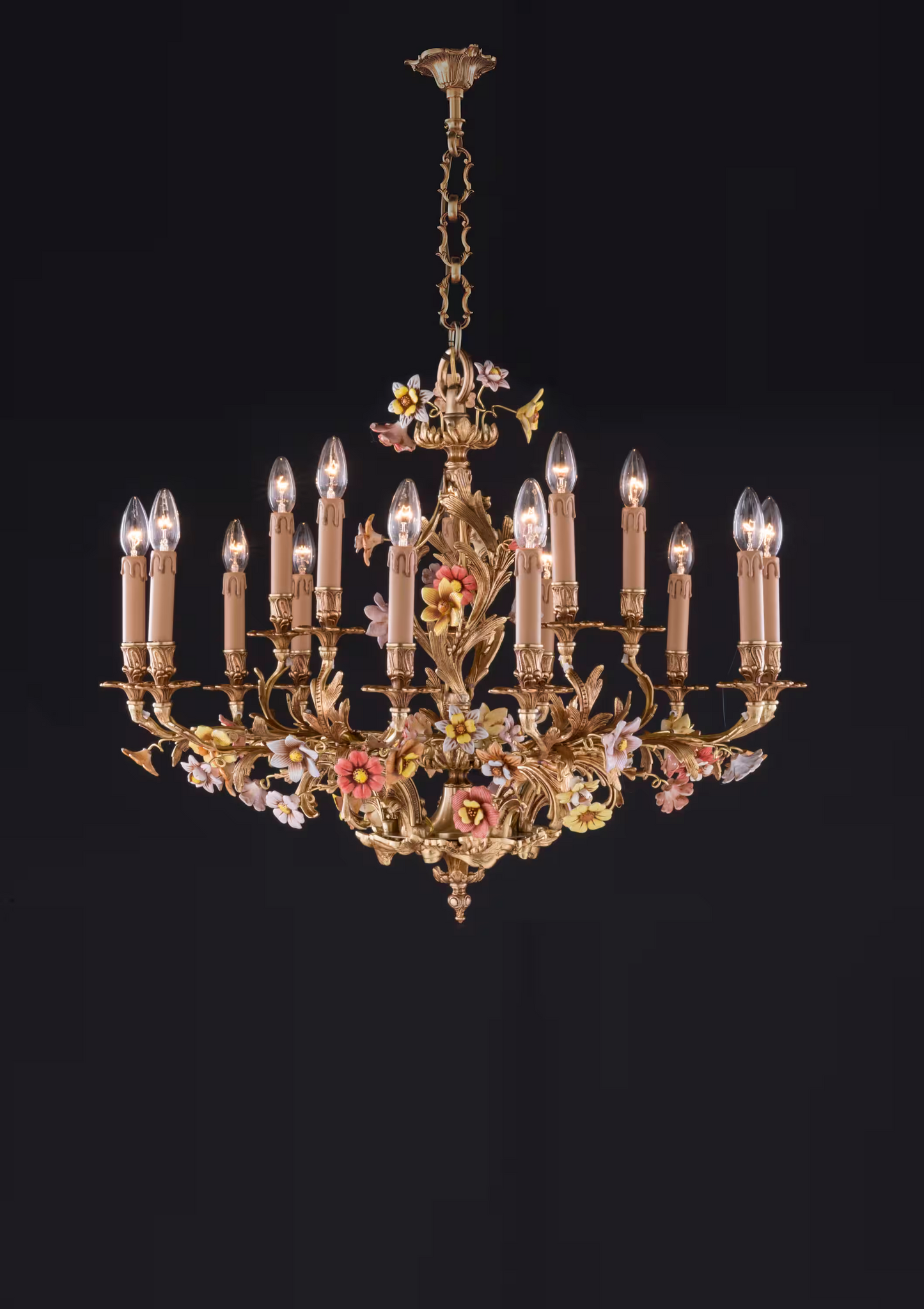 Royal Heritage 15-Light Chandelier