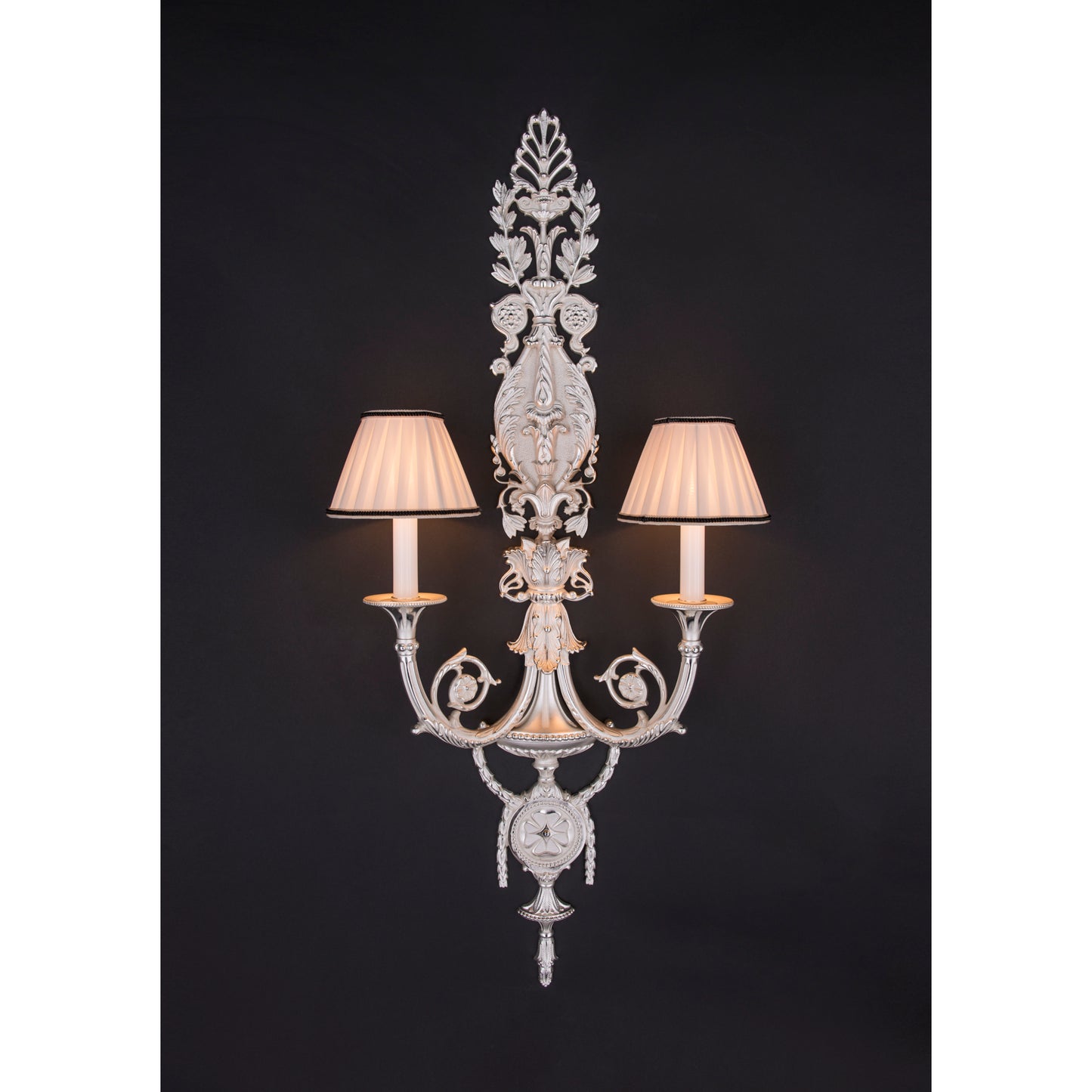 Royal Heritage 2-Light Wall Bracket with Shade