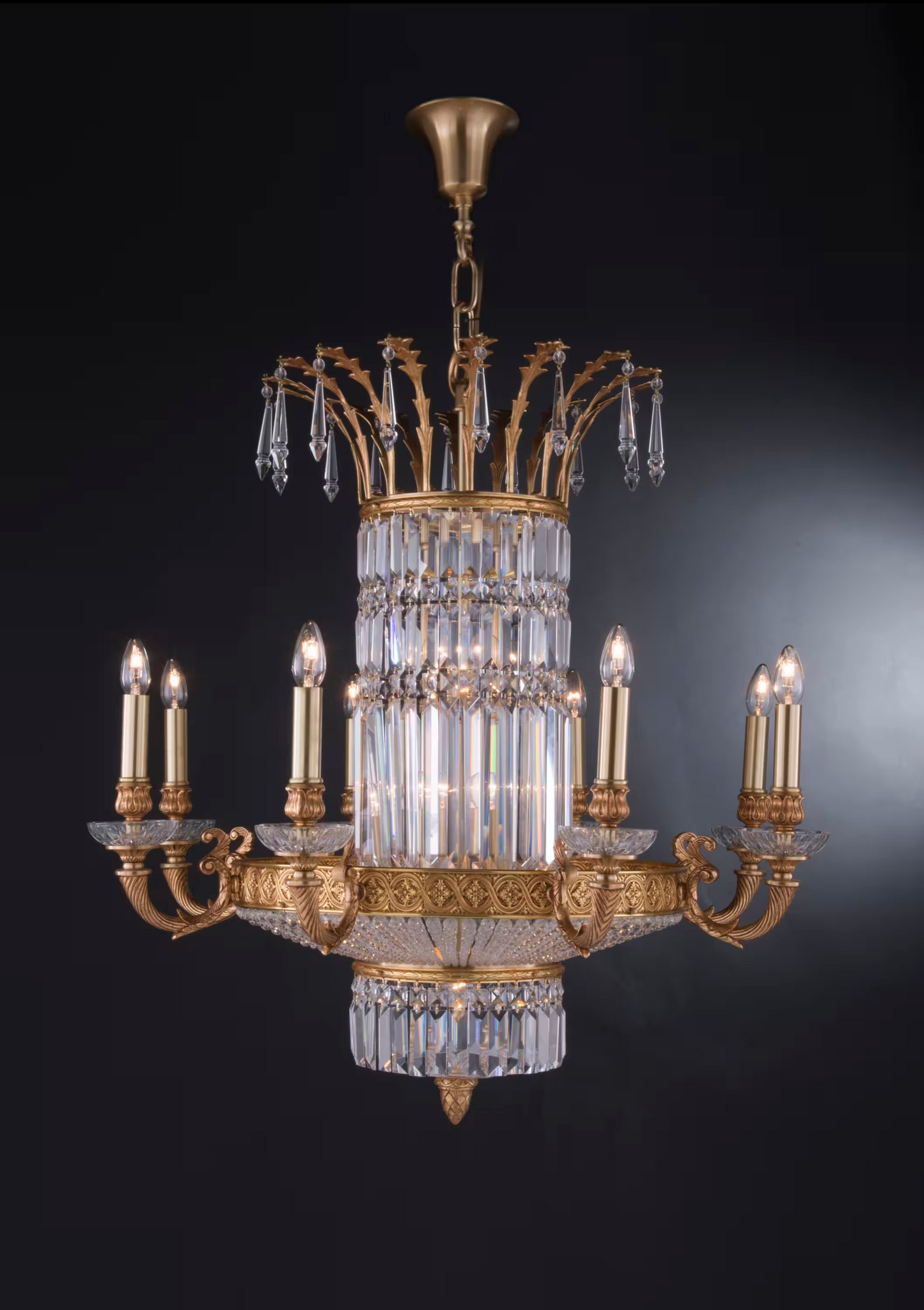 Royal Heritage 18-Light Chandelier
