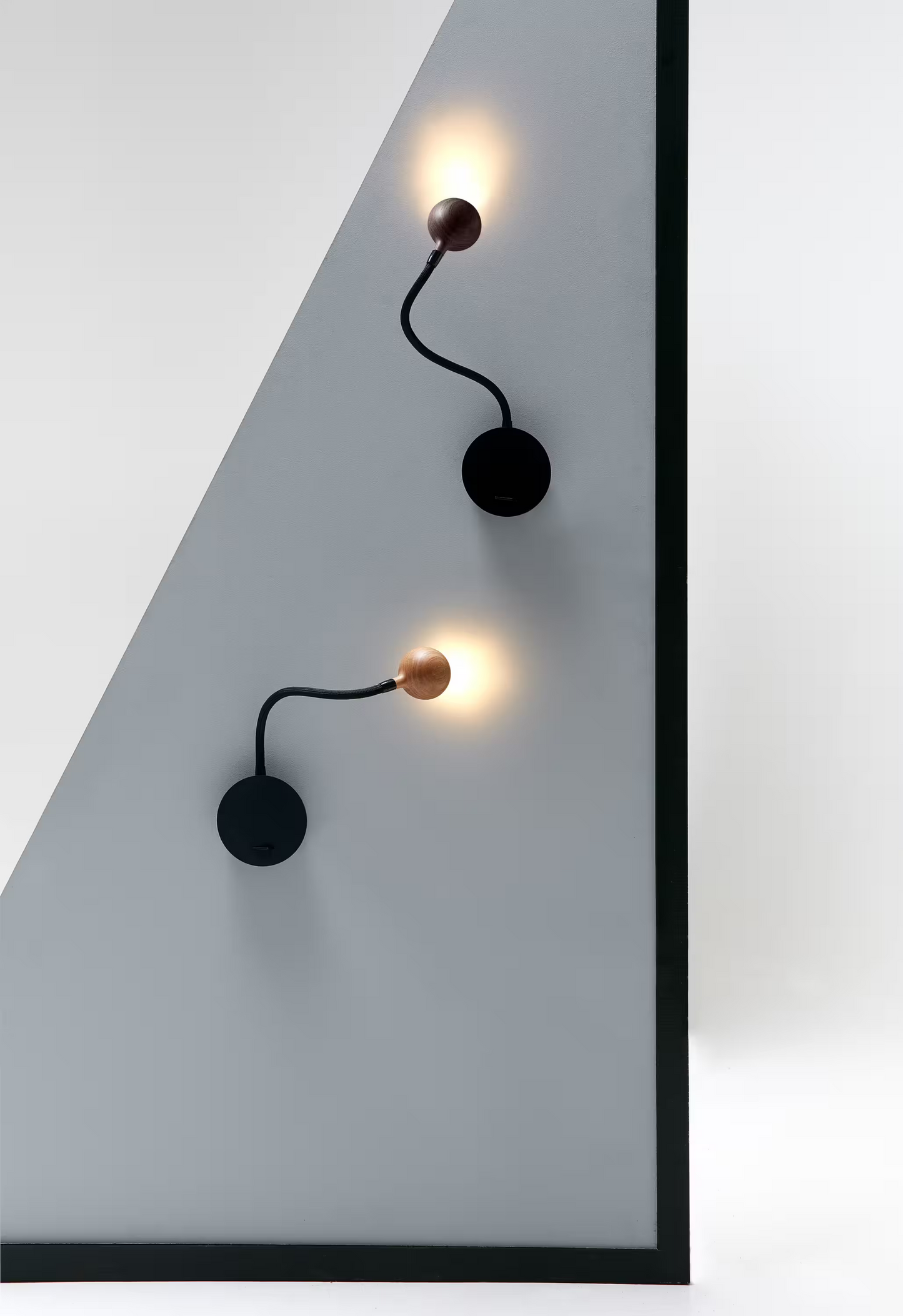 Nº8 LED Wall Light