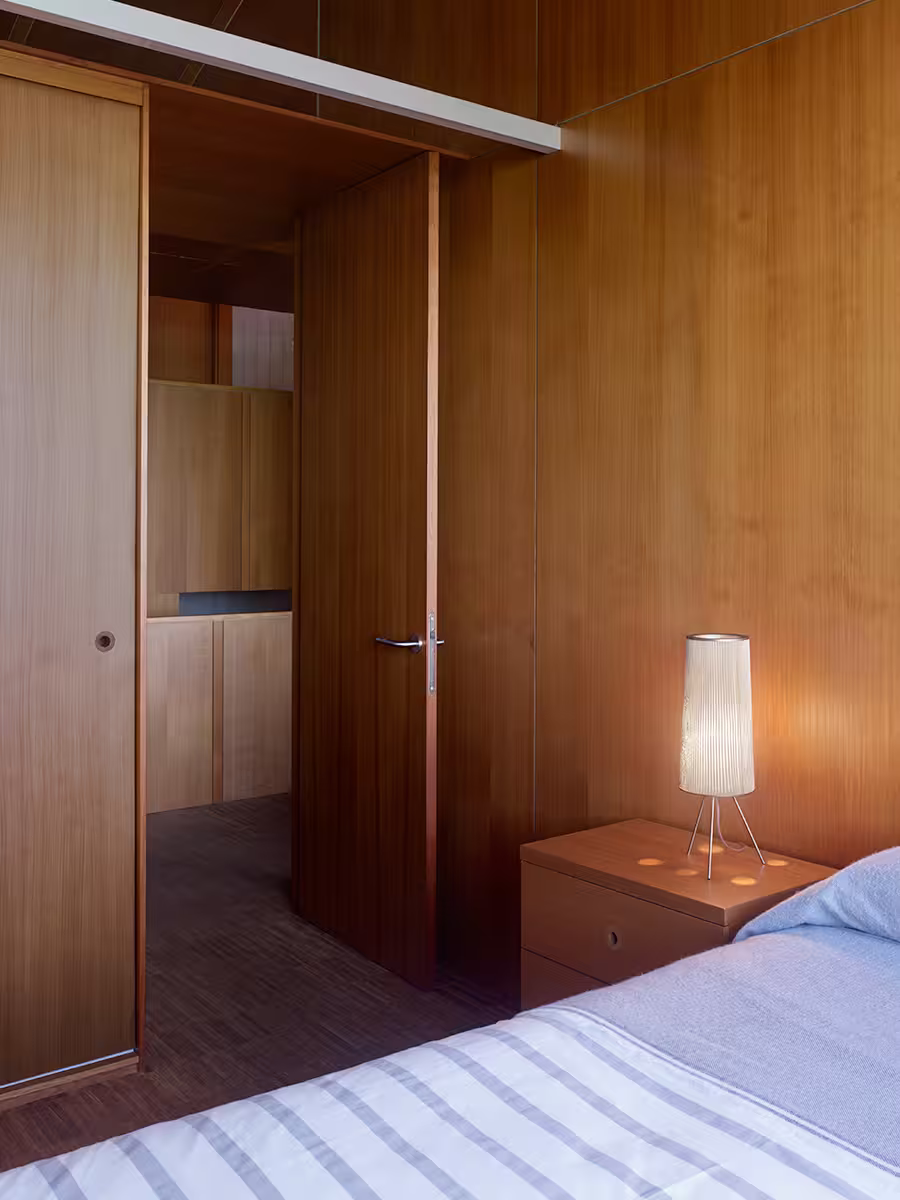 Ura Small Table Lamp