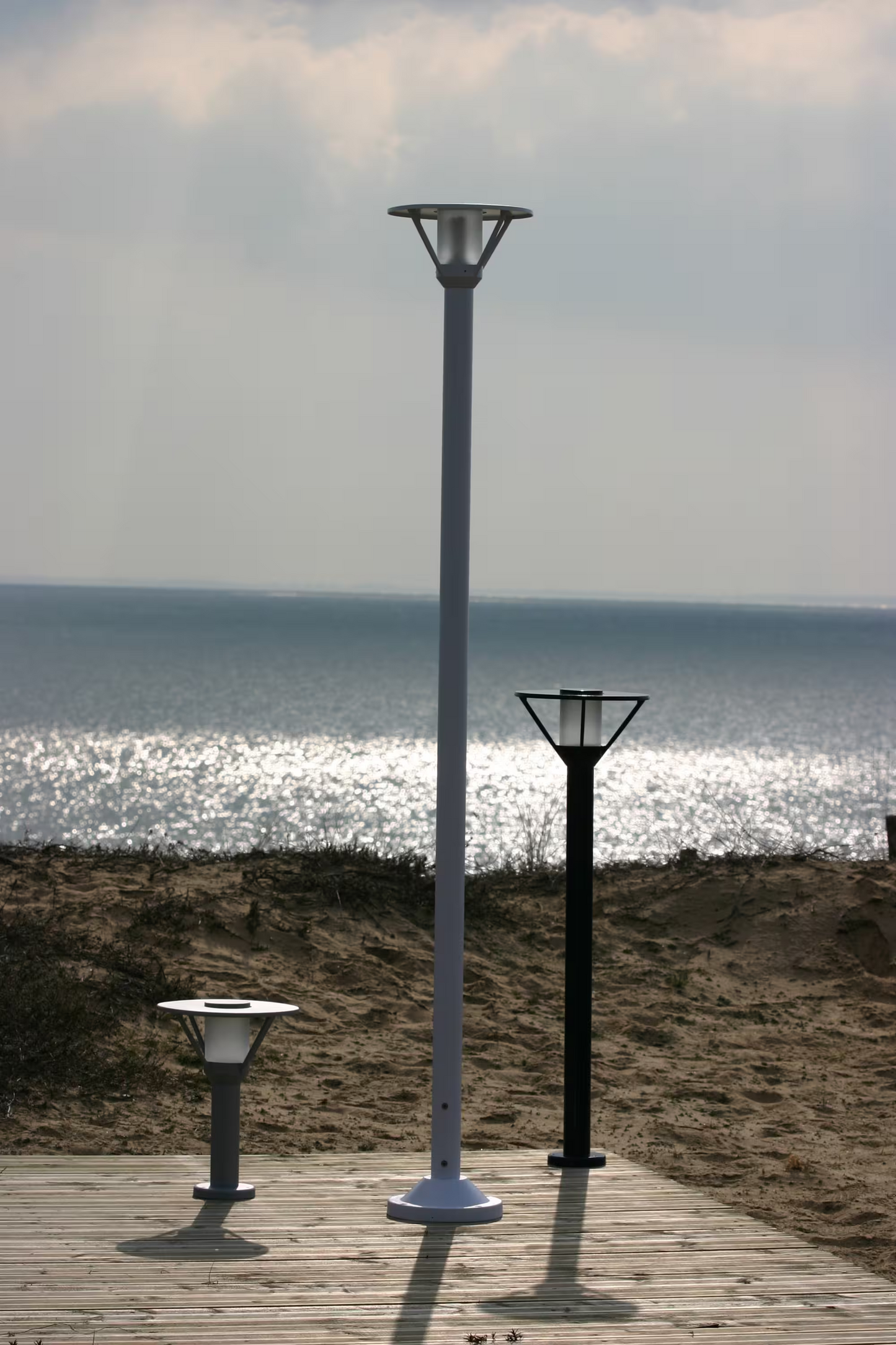 Bermude Large Frosted Glass Lamp Post