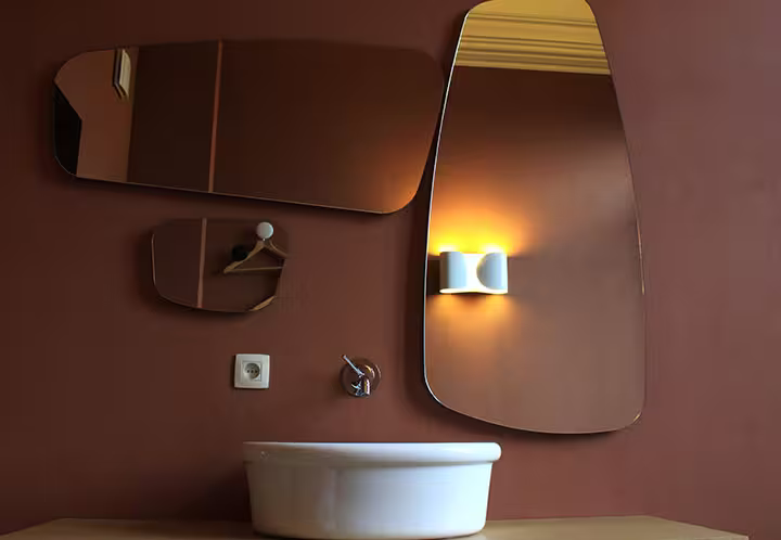 Foglio Up & Down LED Wall Light with Organic Curved Shaped Steel