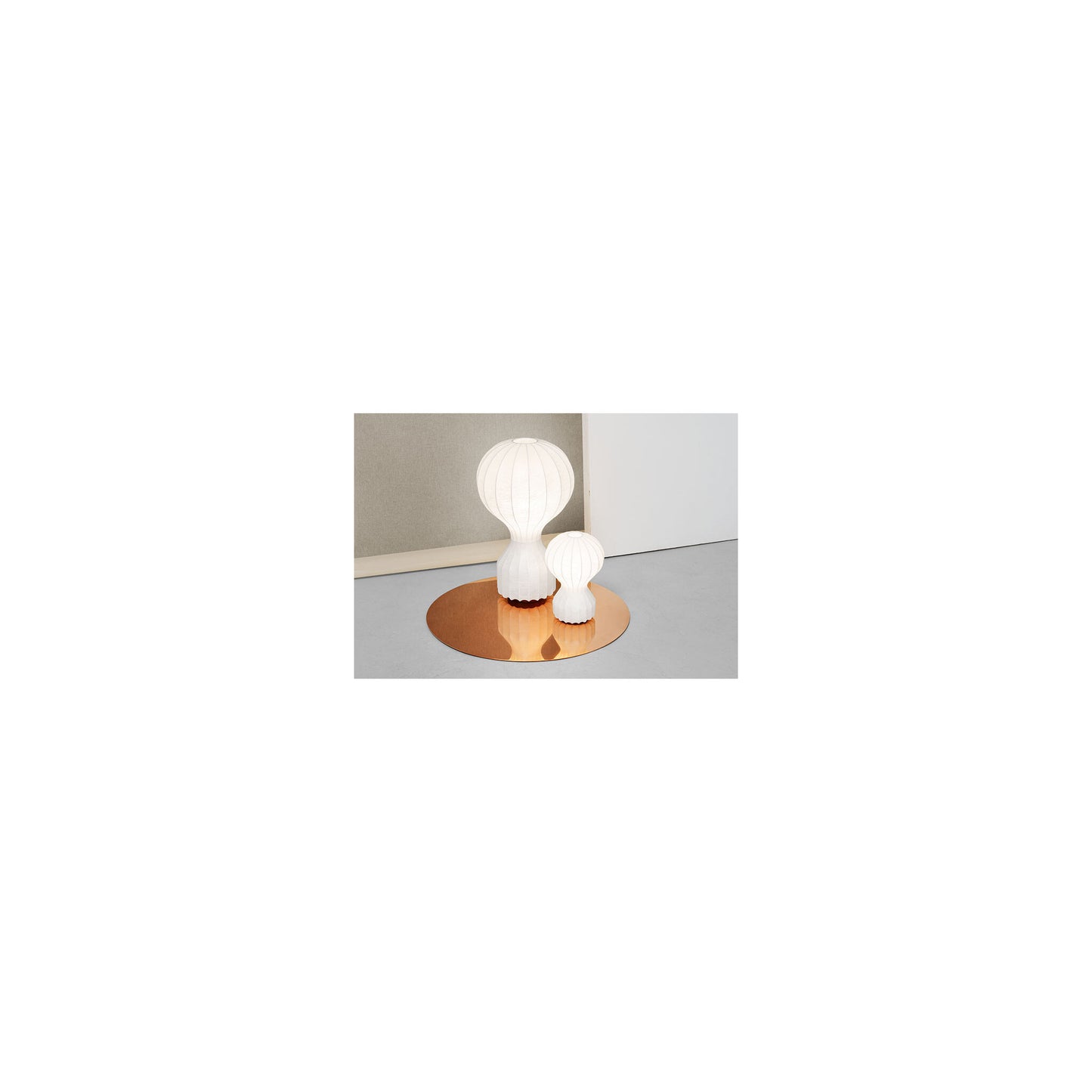 Gatto Piccolo Cocoon Resin Table Lamp with White Powder Coated
