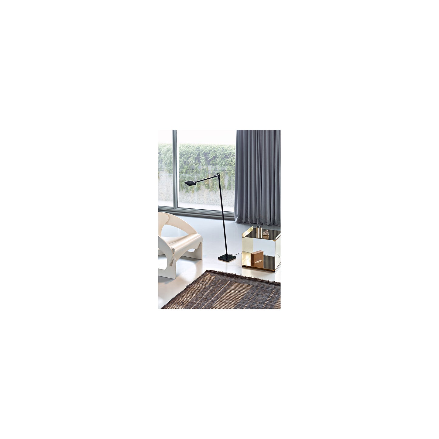 Kelvin Adjustable Aluminium LED Floor Lamp with Direction-able Head