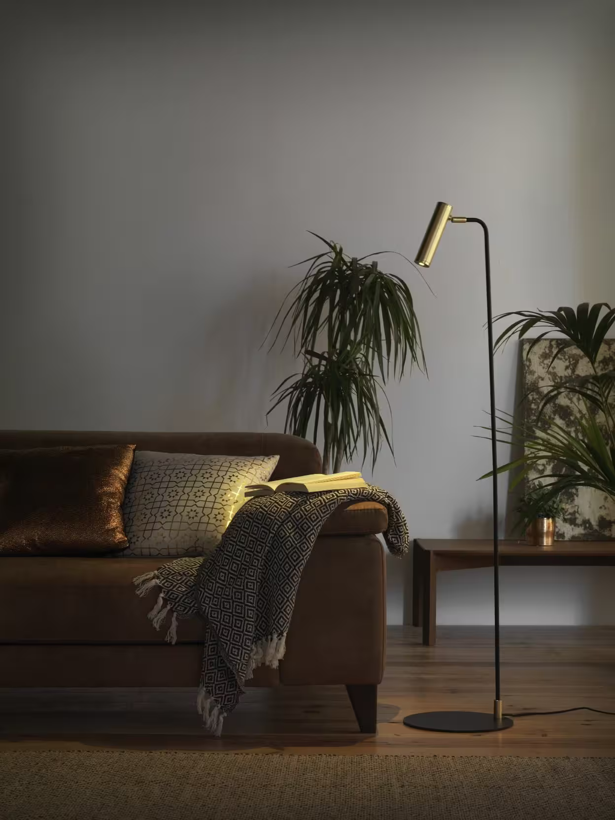 Maru LED Floor Lamp