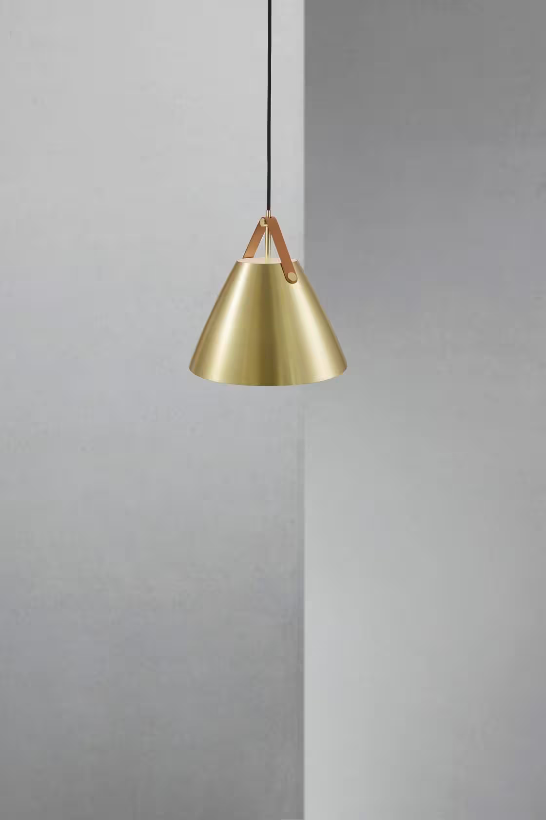 Strap 27 Pendant