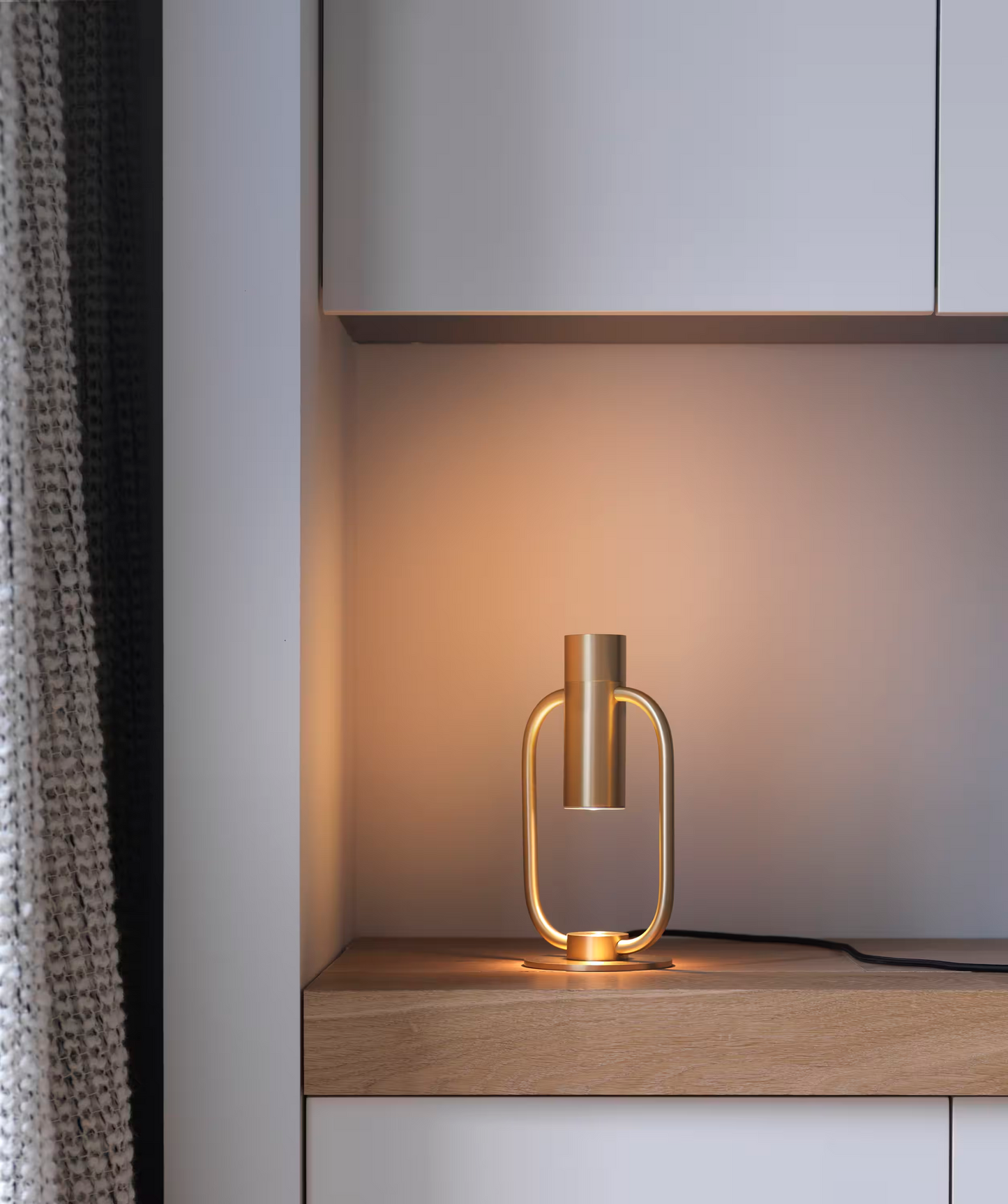 Storm Table Lamp with An Elegant Design