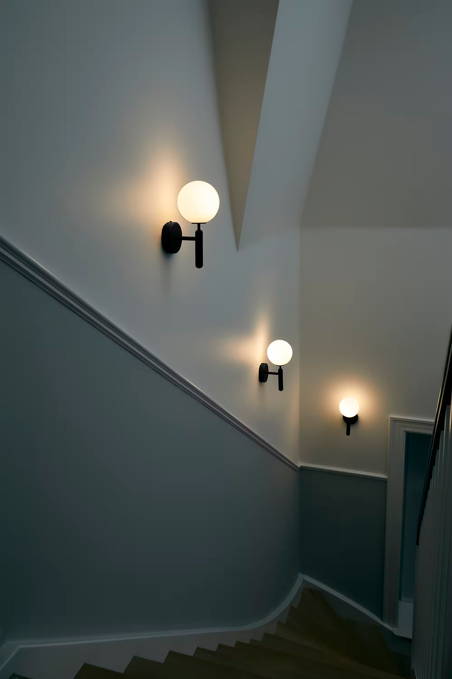Miira Upward Wall Light