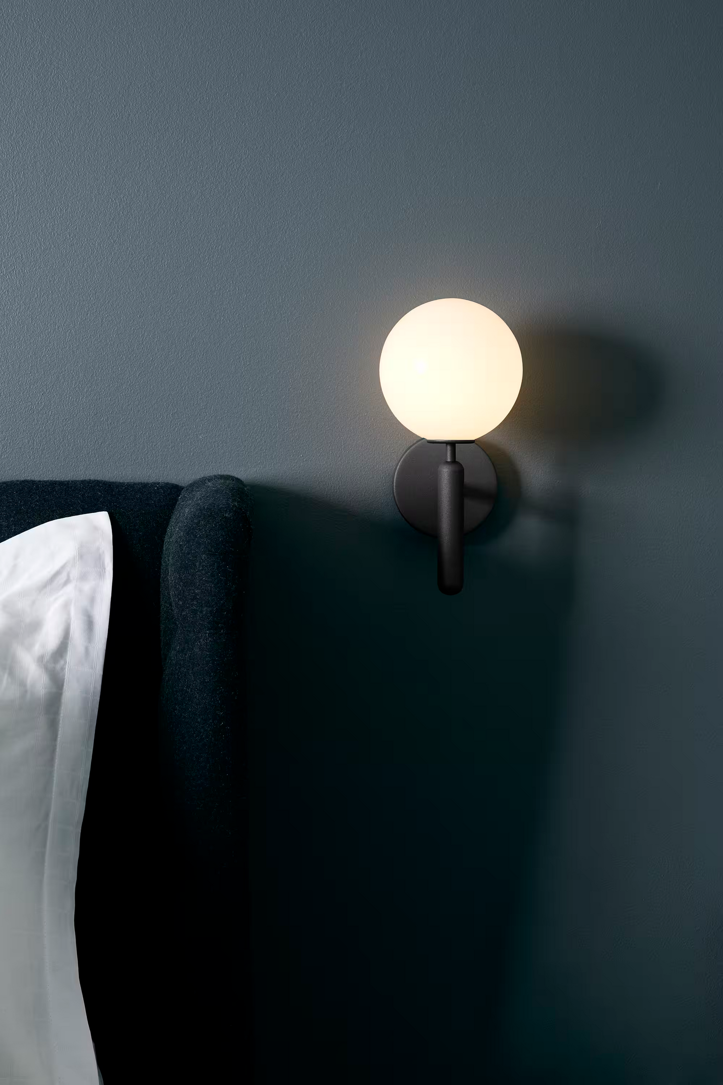 Miira Upward Wall Light