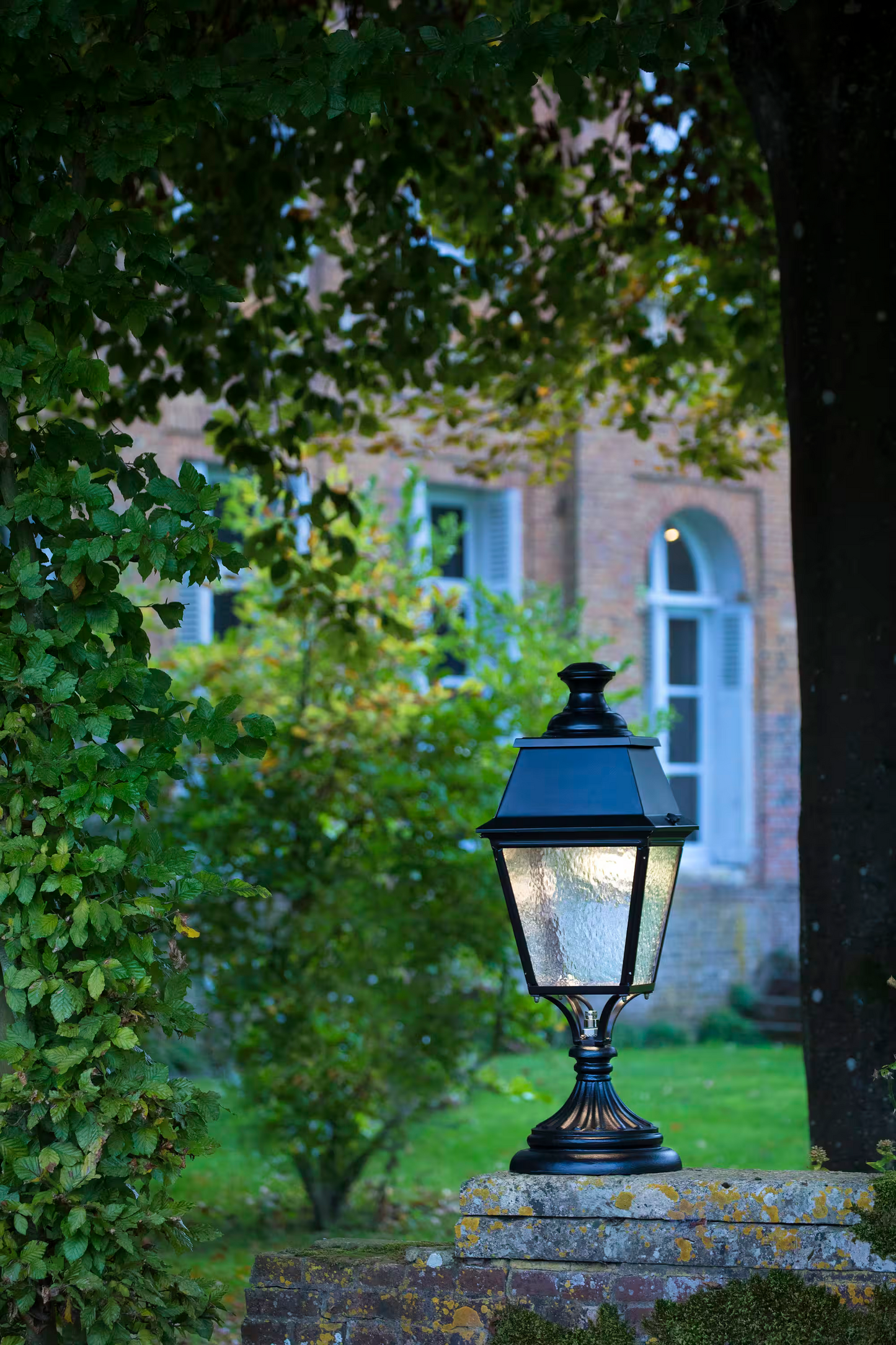Avenue 4 Clear Glass Pedestal
