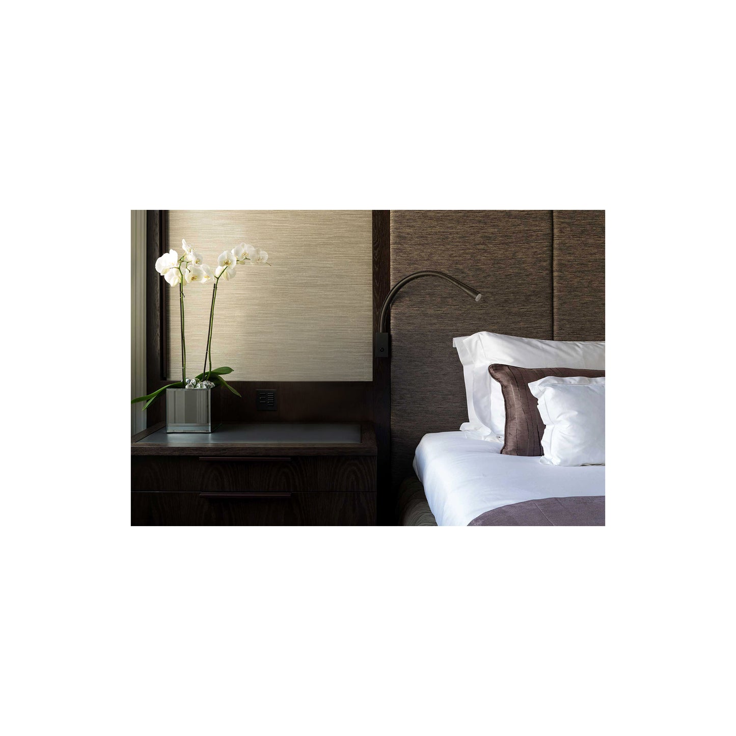 Flexiled AP L90 Wall Light with Leather Black Leather