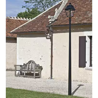 Avenue 3 Model 7 Clear Glass Lamp Post