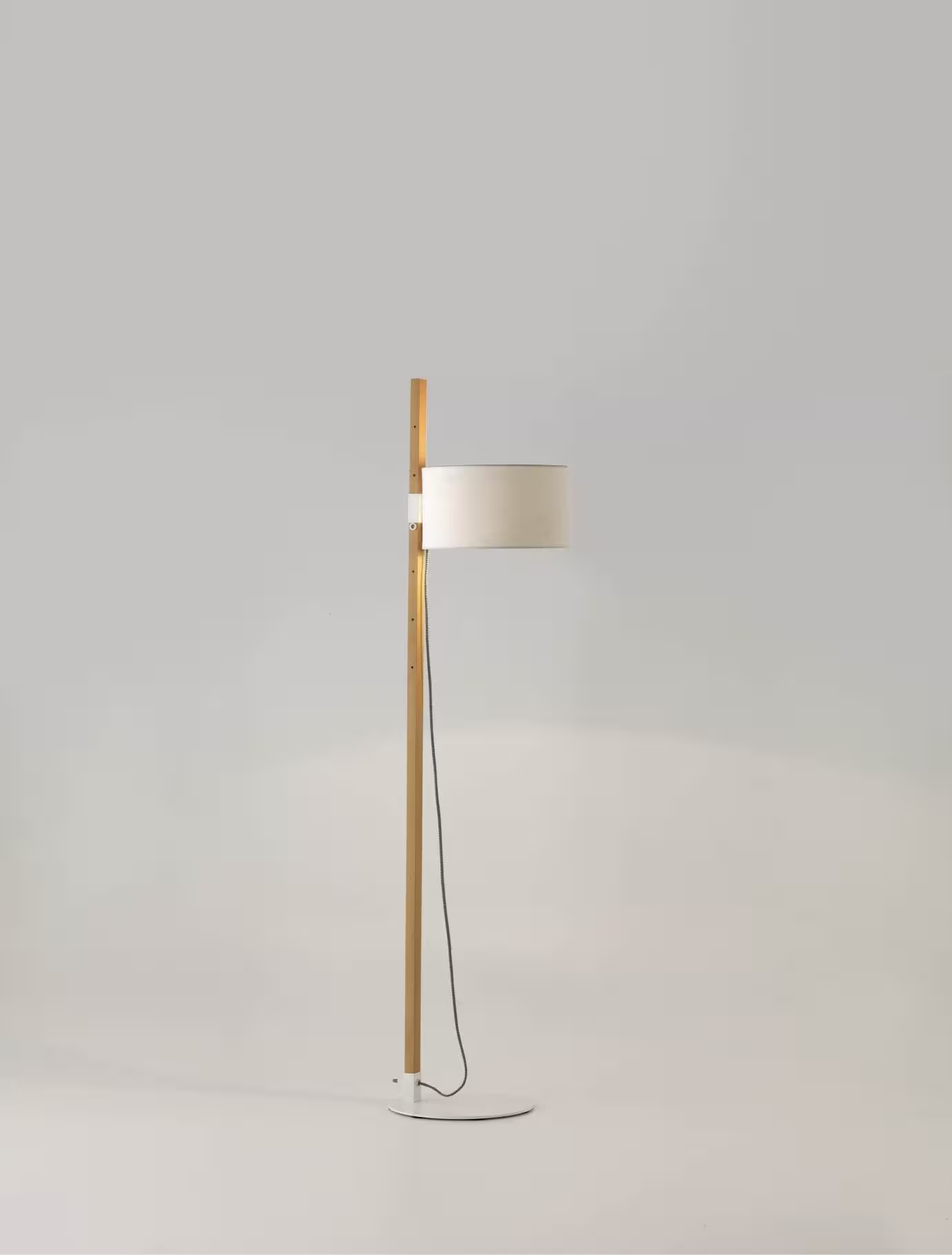 Riu Floor Lamp