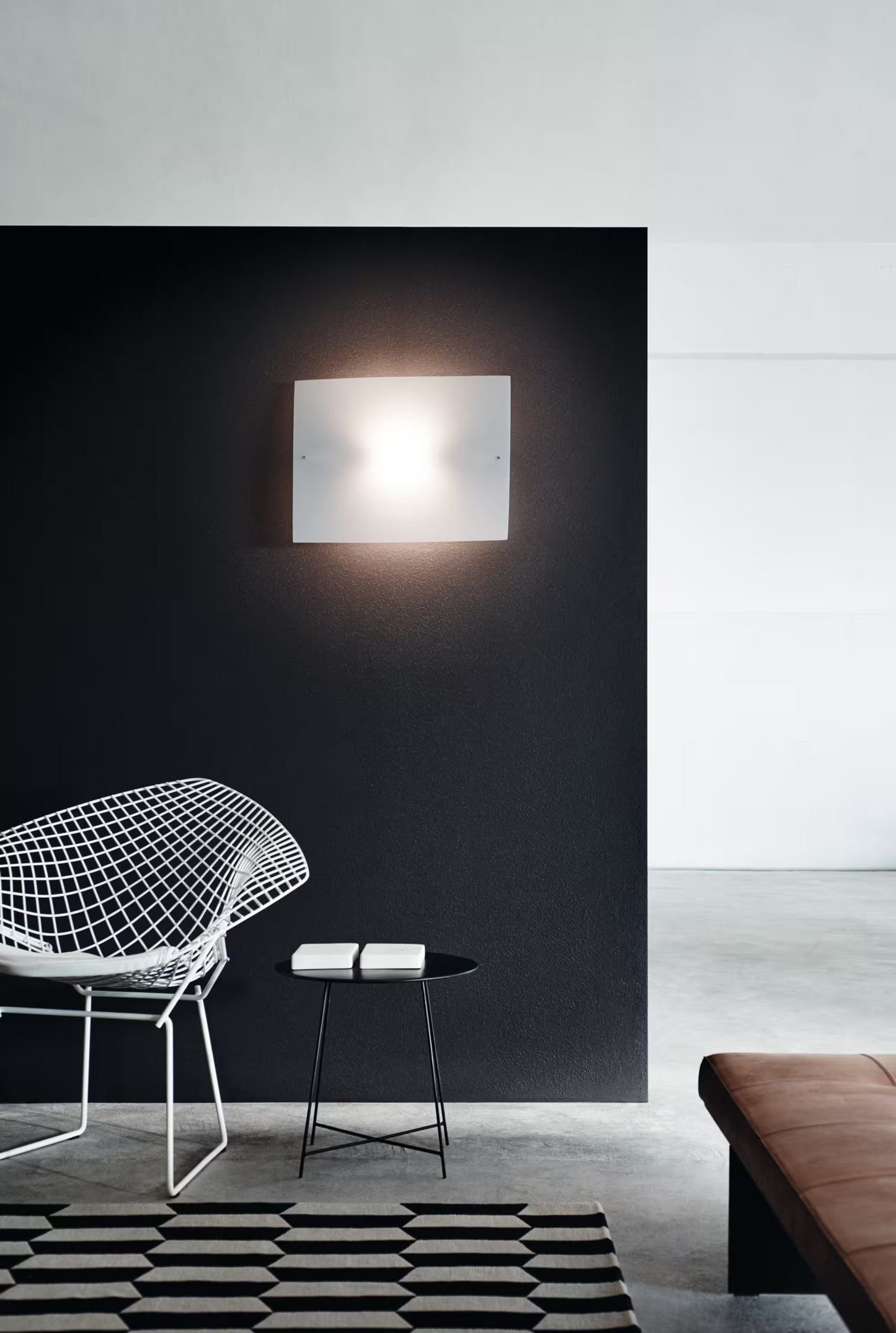 Folio Grande Wall Light