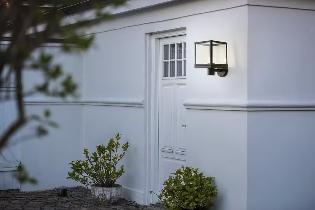 Dalton Outdoor Wall Light