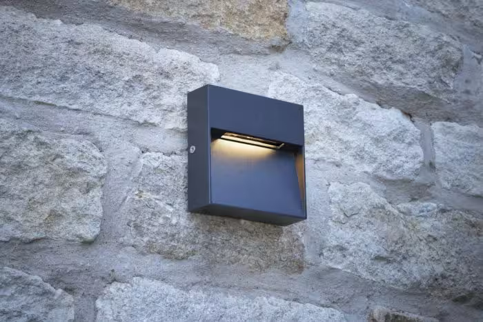 Dar Yukon Wall Light