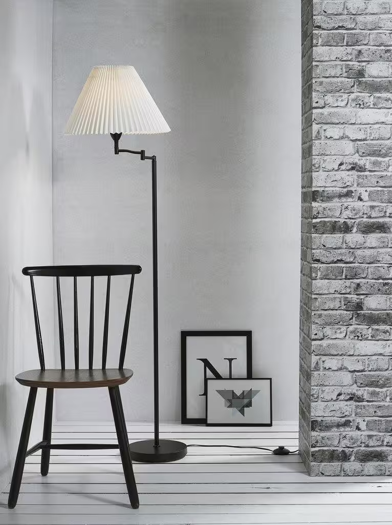 Break Floor Lamp
