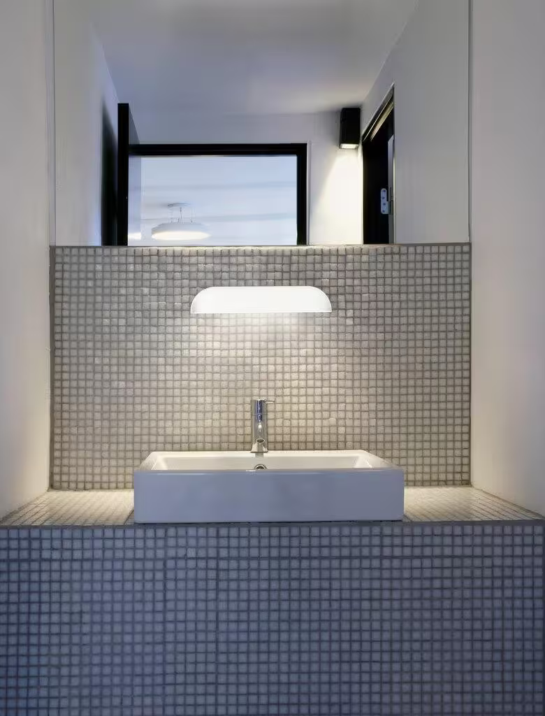 Front 26 Outdoor LED Wall Light