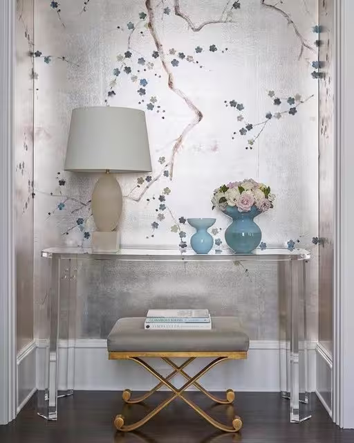 Versa Large Table Lamp