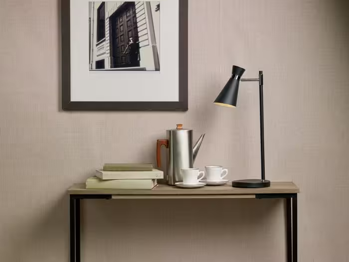 Dar Ashworth Desk Lamp