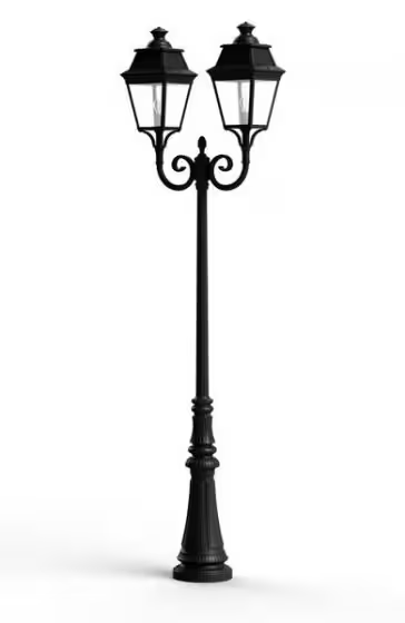 Avenue 3 Model 8 Clear Glass Lamp Post