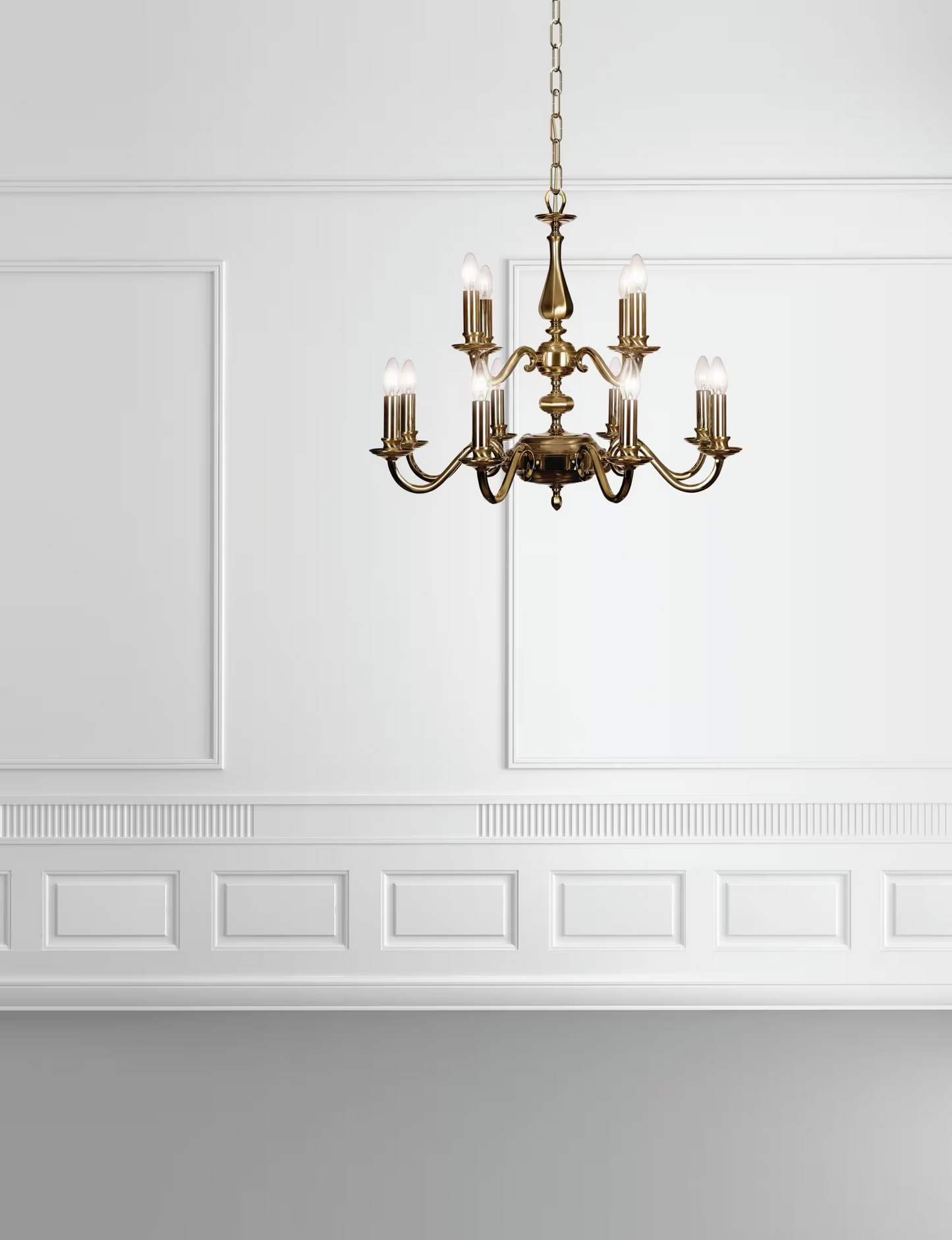 Georgian 12-Light Chandelier