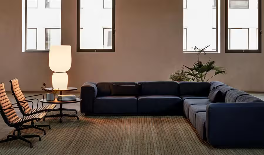 Ghost 4960 Table Lamp