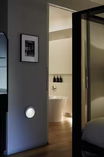 Dots 4665 LED Wall Light
