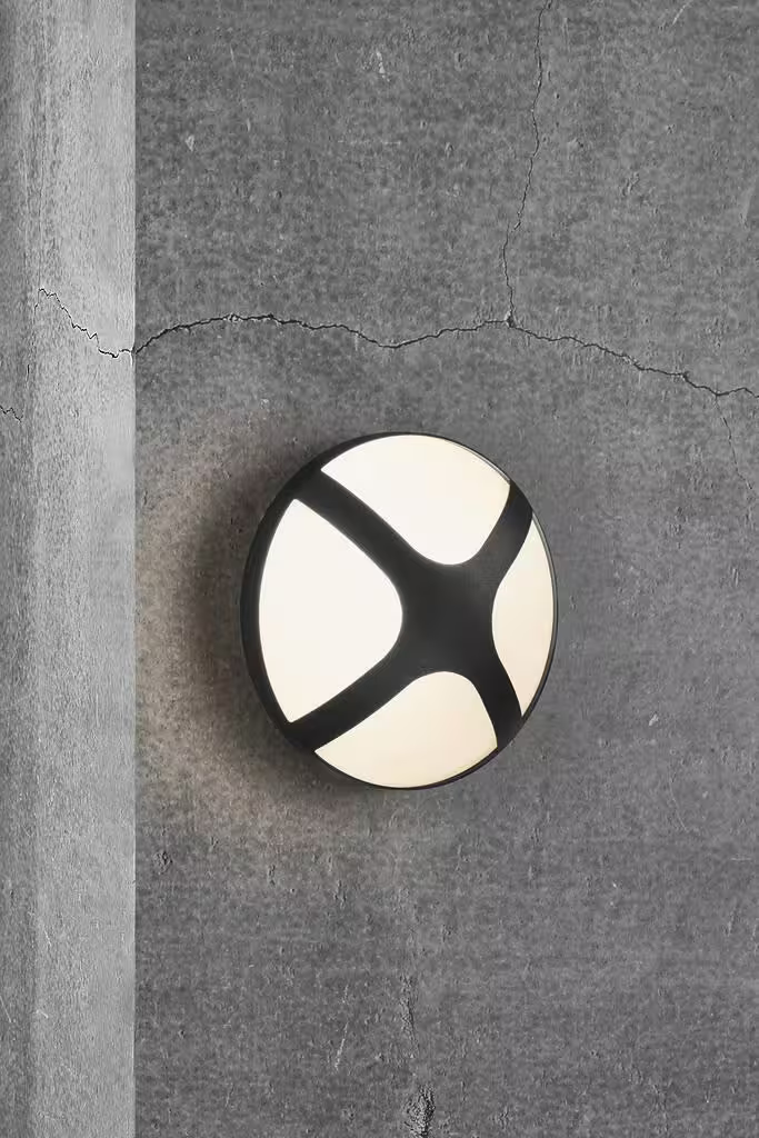 Cross 20 Outdoor Wall Light
