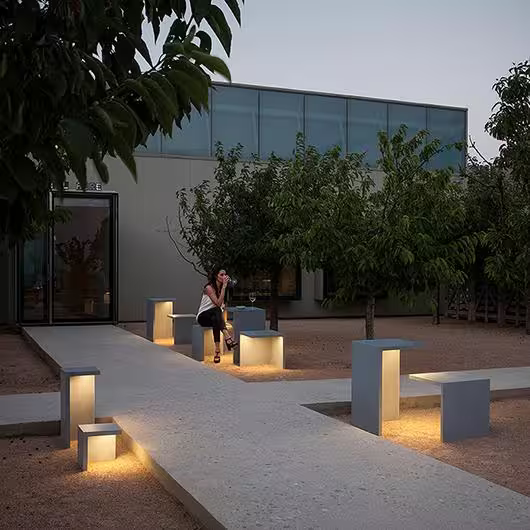 Empty 4130 Outdoor Floor Lamp