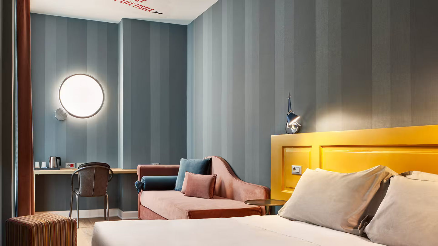 Discovery LED Wall/Ceiling Light
