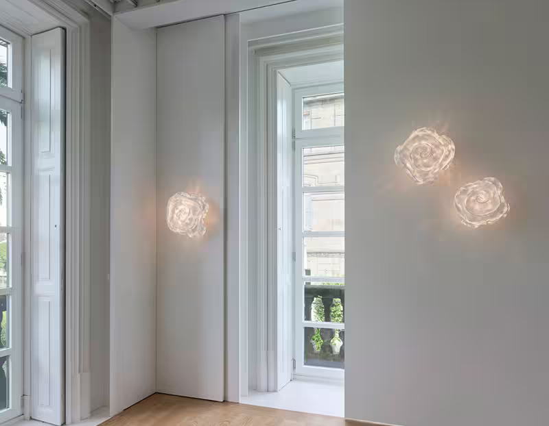 Nevo Medium LED Wall Light