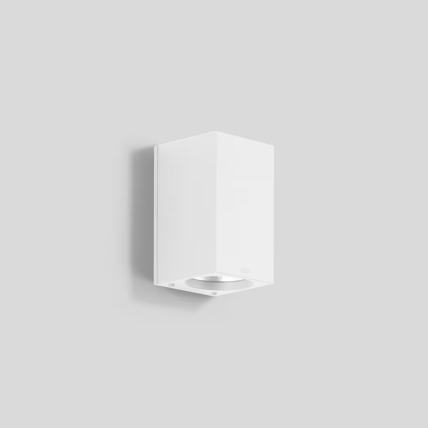 33580 Medium LED Wall Light