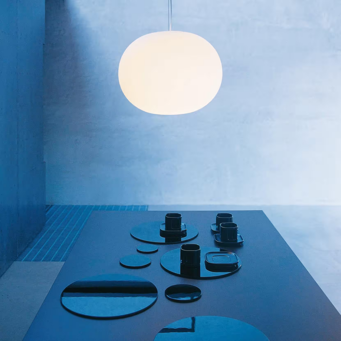 Glo-Ball S1 White Blown Glass Pendant