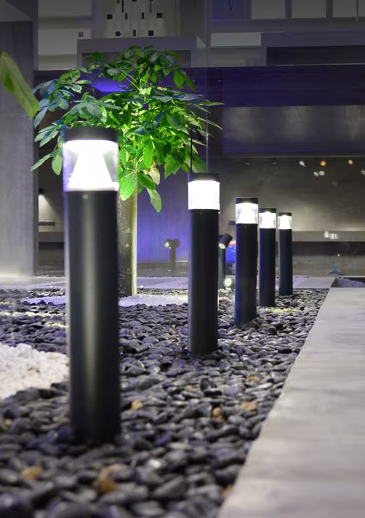 Way, 600 Exterior Ground Surface Mounted 7.7W in Sandy Black, 3000K