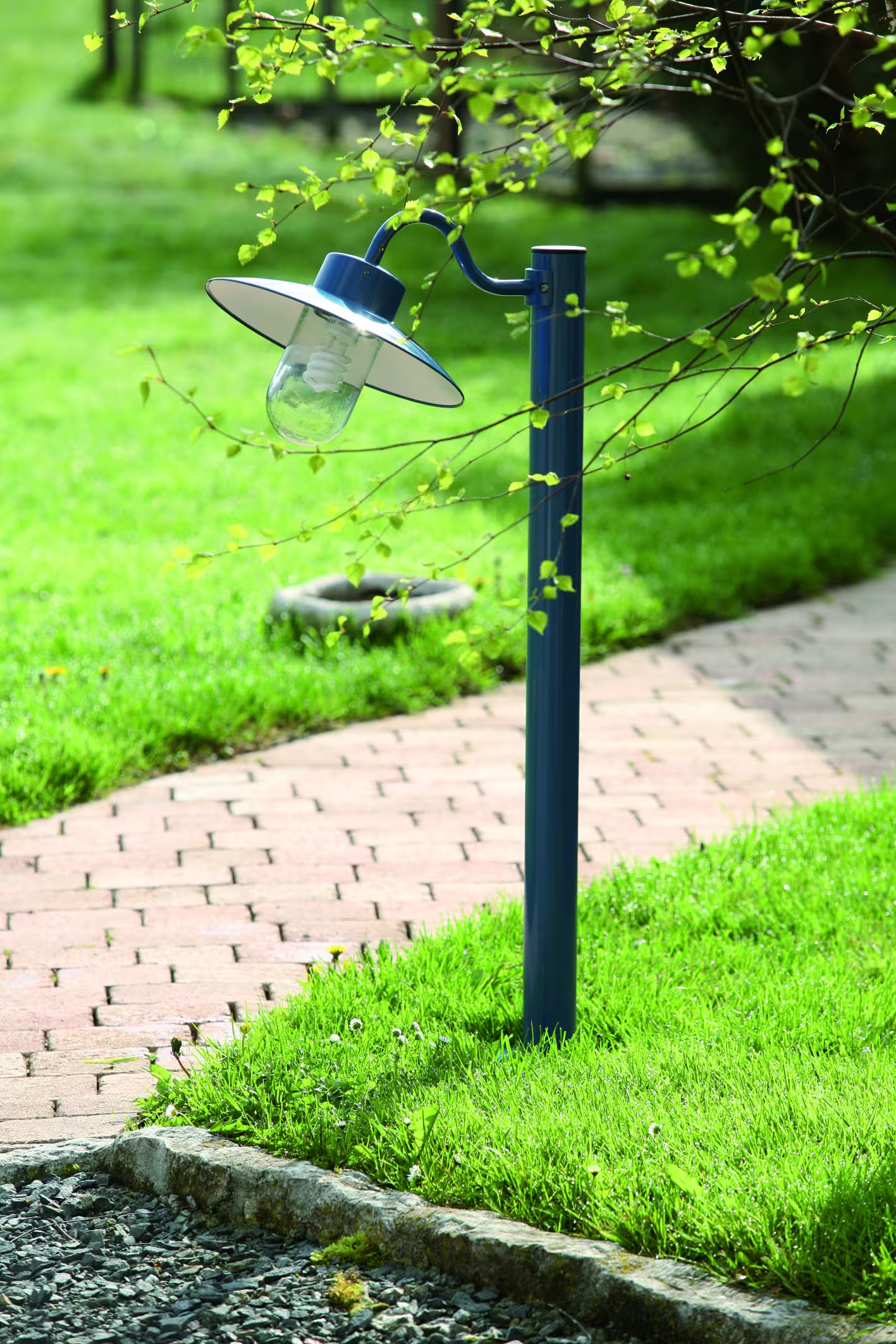 Belcour Model 3 Clear Glass Bollard