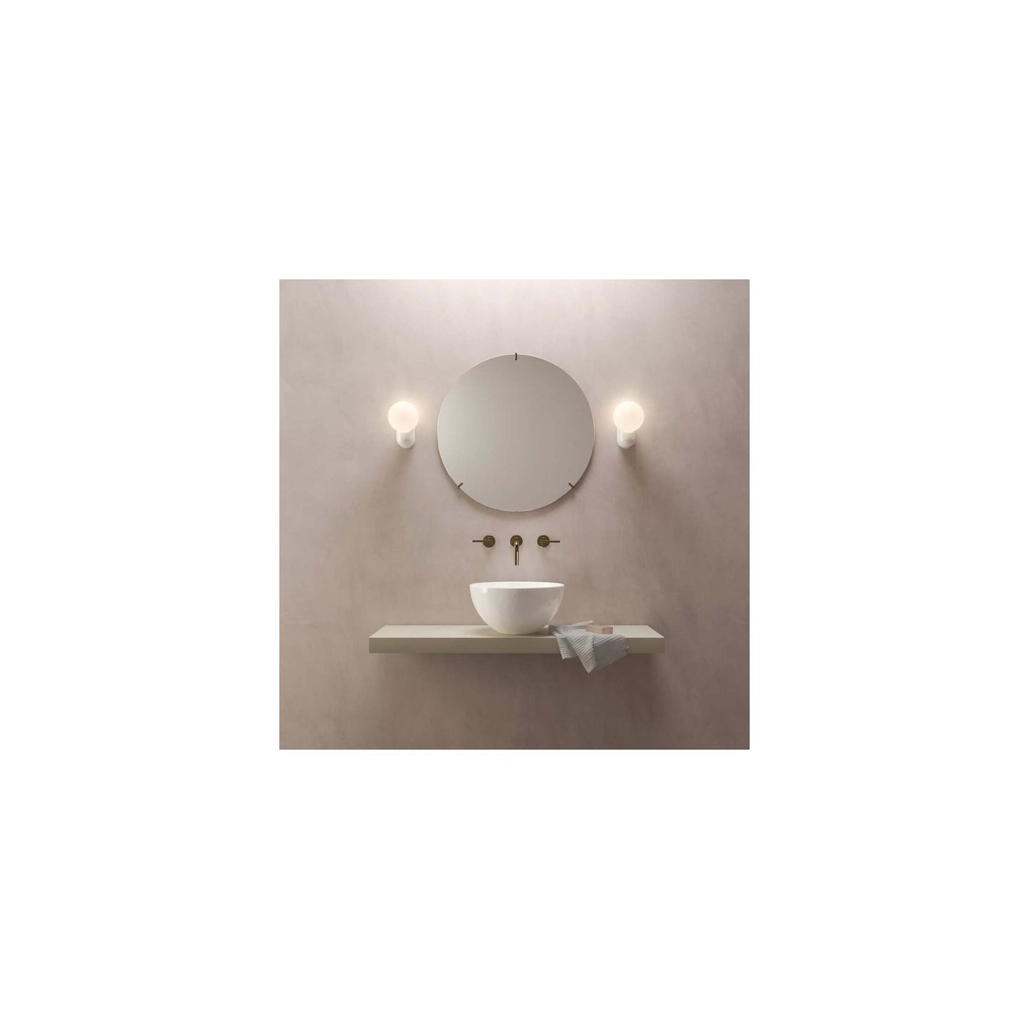 Lyra Wall Single Light in Gloss Glaze White