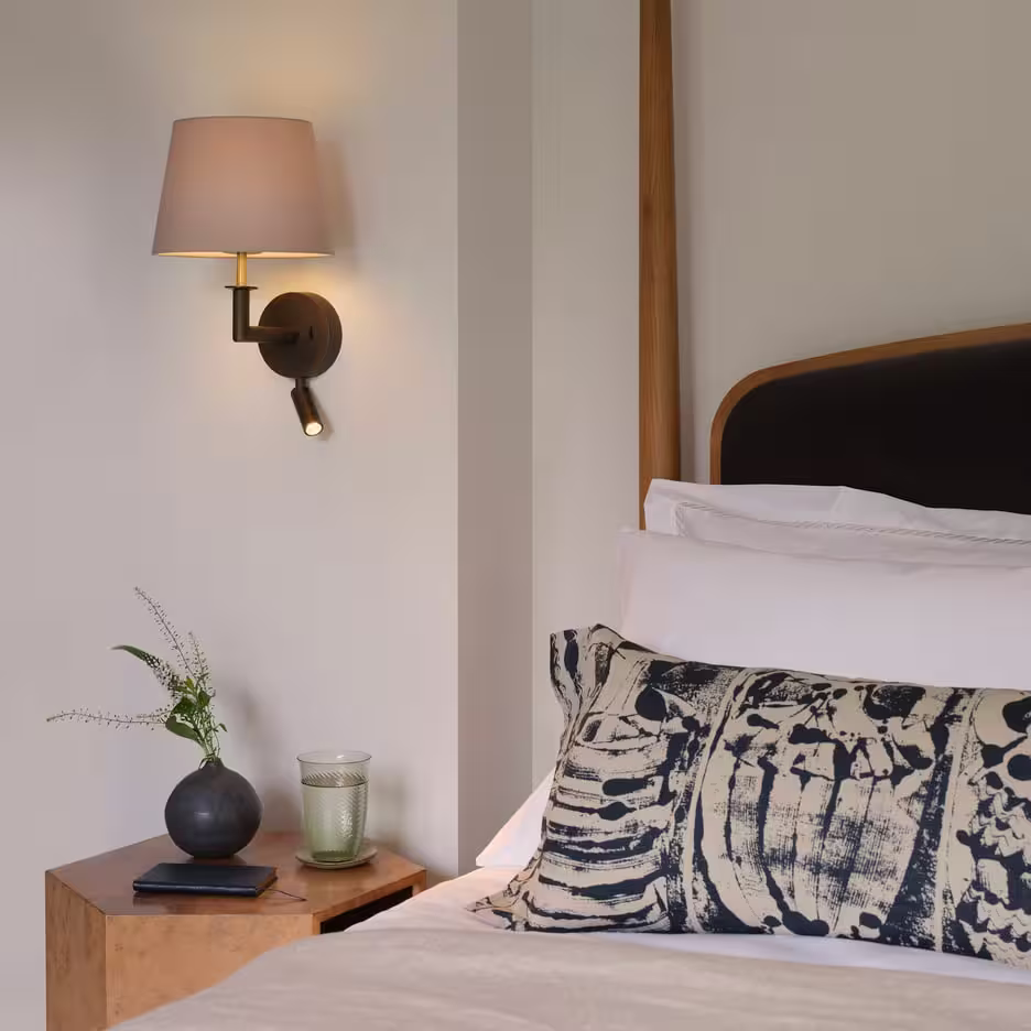 Club Reader Wall Light