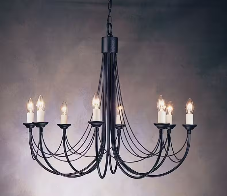 Carisbrooke 8-Light Chandelier