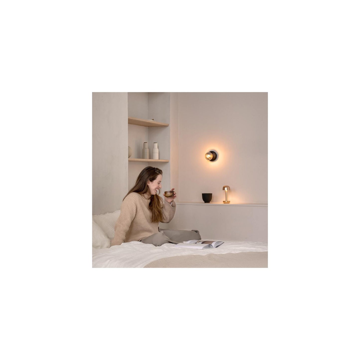 Bee Wall Light