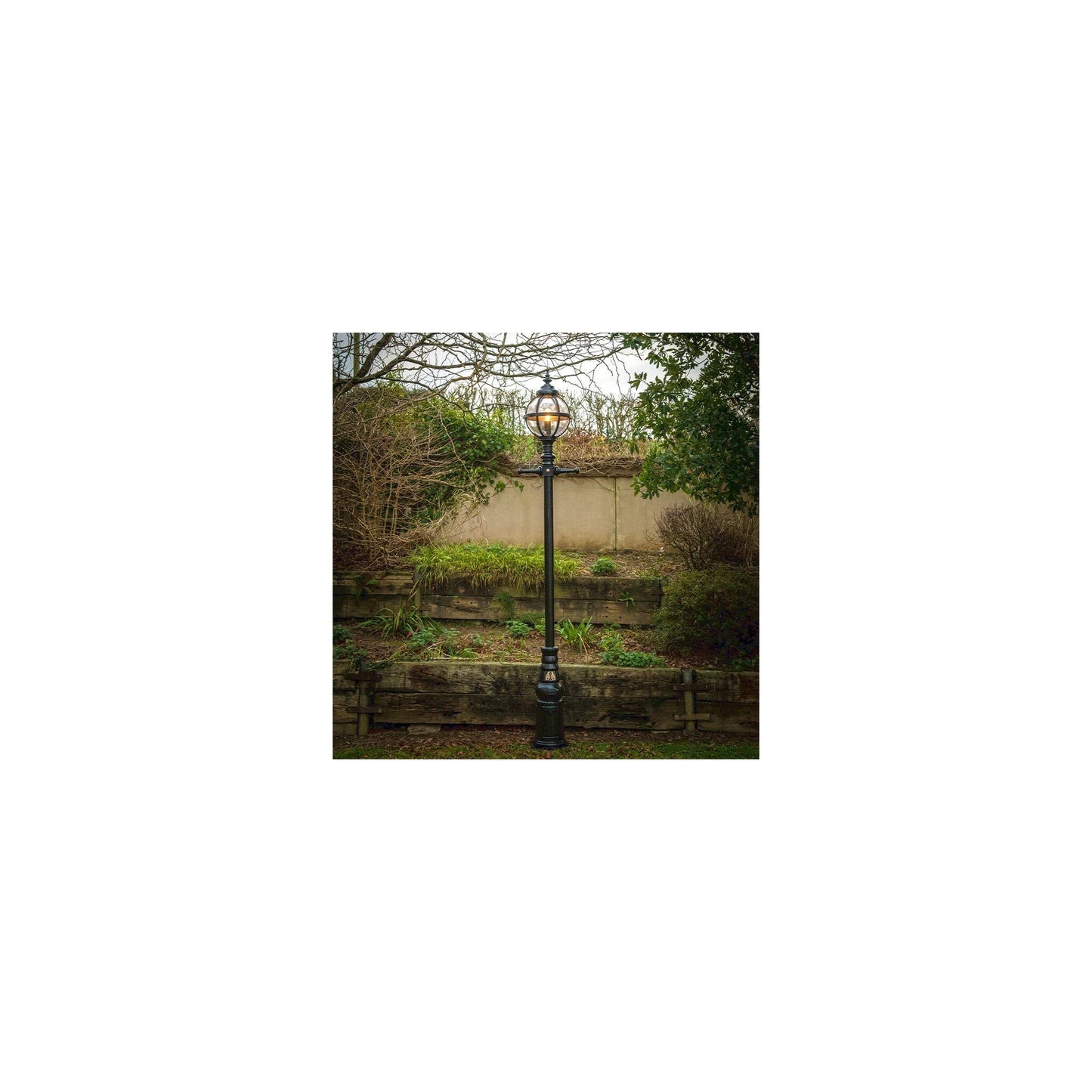 Victorian style globe lamp post in cast iron 3m