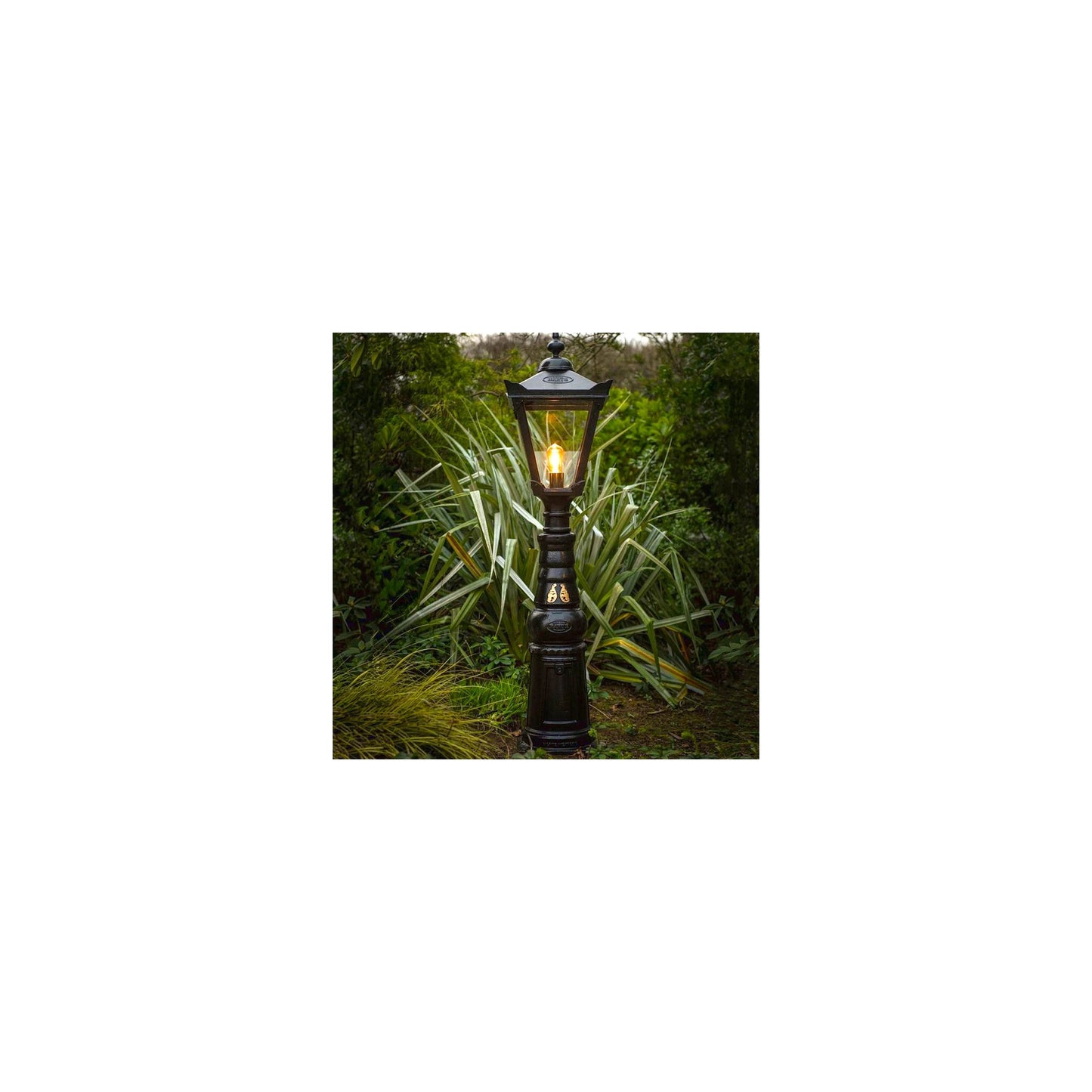 Victorian traditional cast iron pedestal light 1.54m