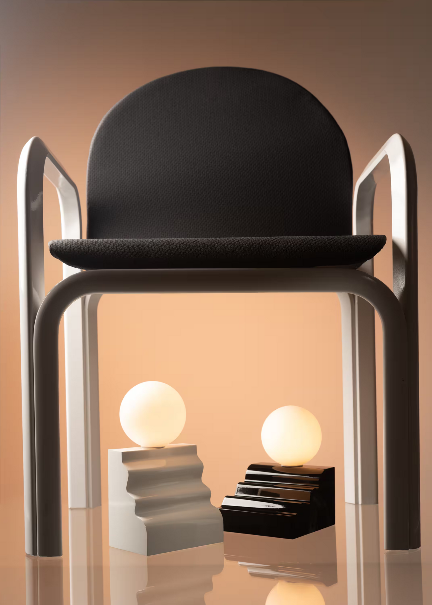 Moulures Debout Table Lamp