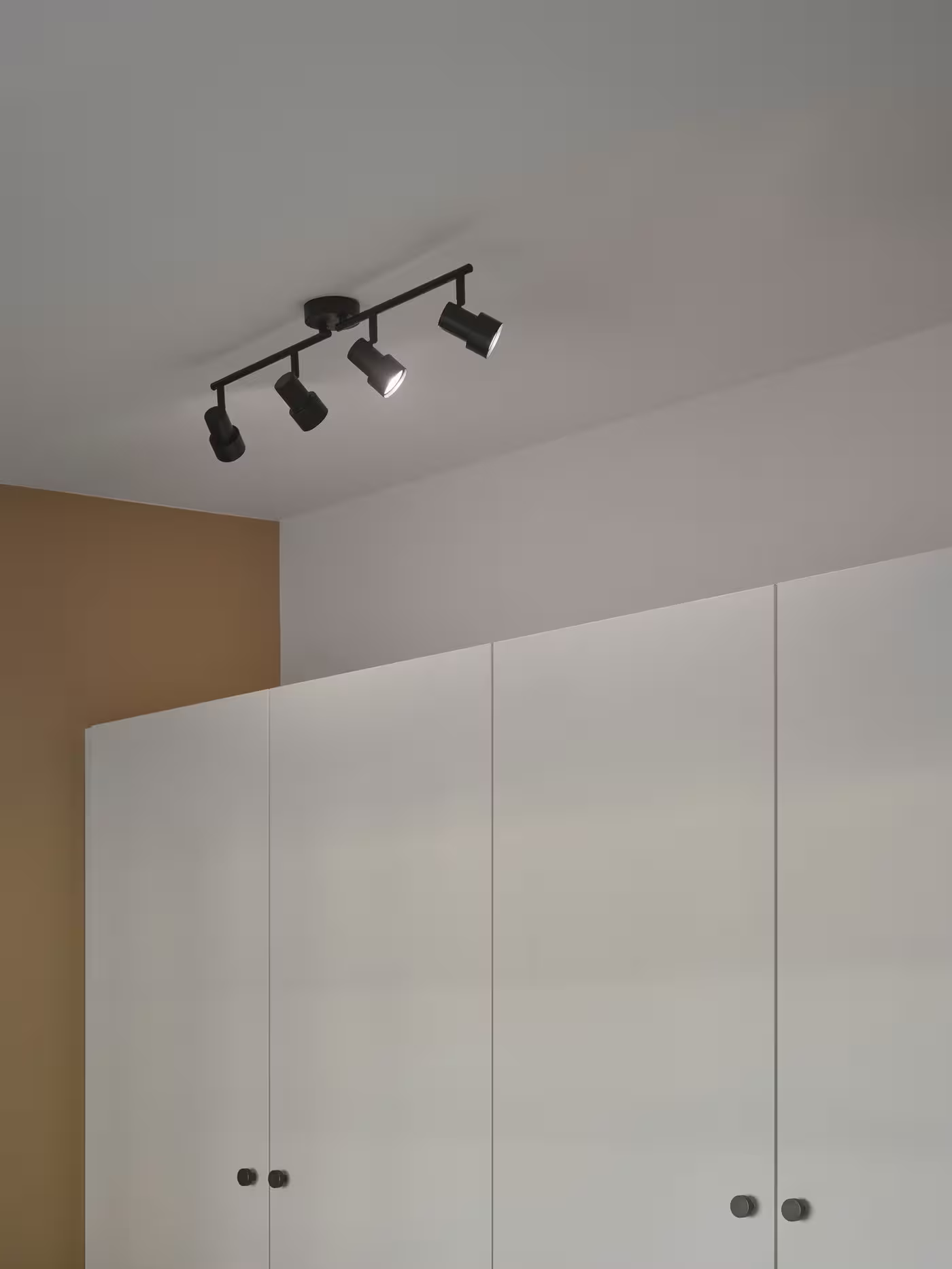 Boston 4-Rail Ceiling Light