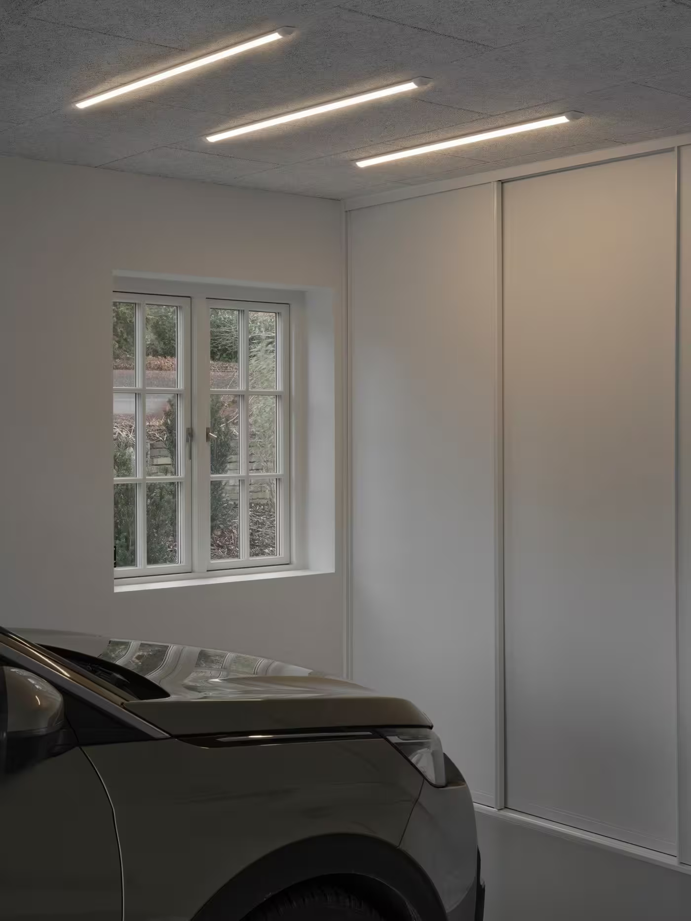 Glendale 120 Batten Light Fitting in White