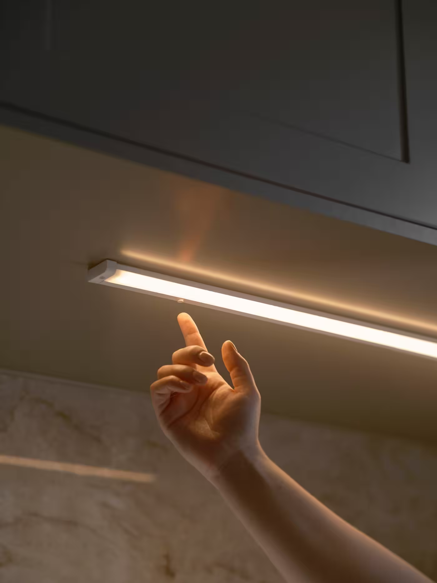 Preston Batten Light Fitting