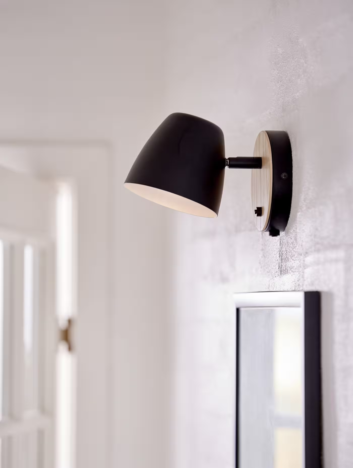 Theo Wall Light