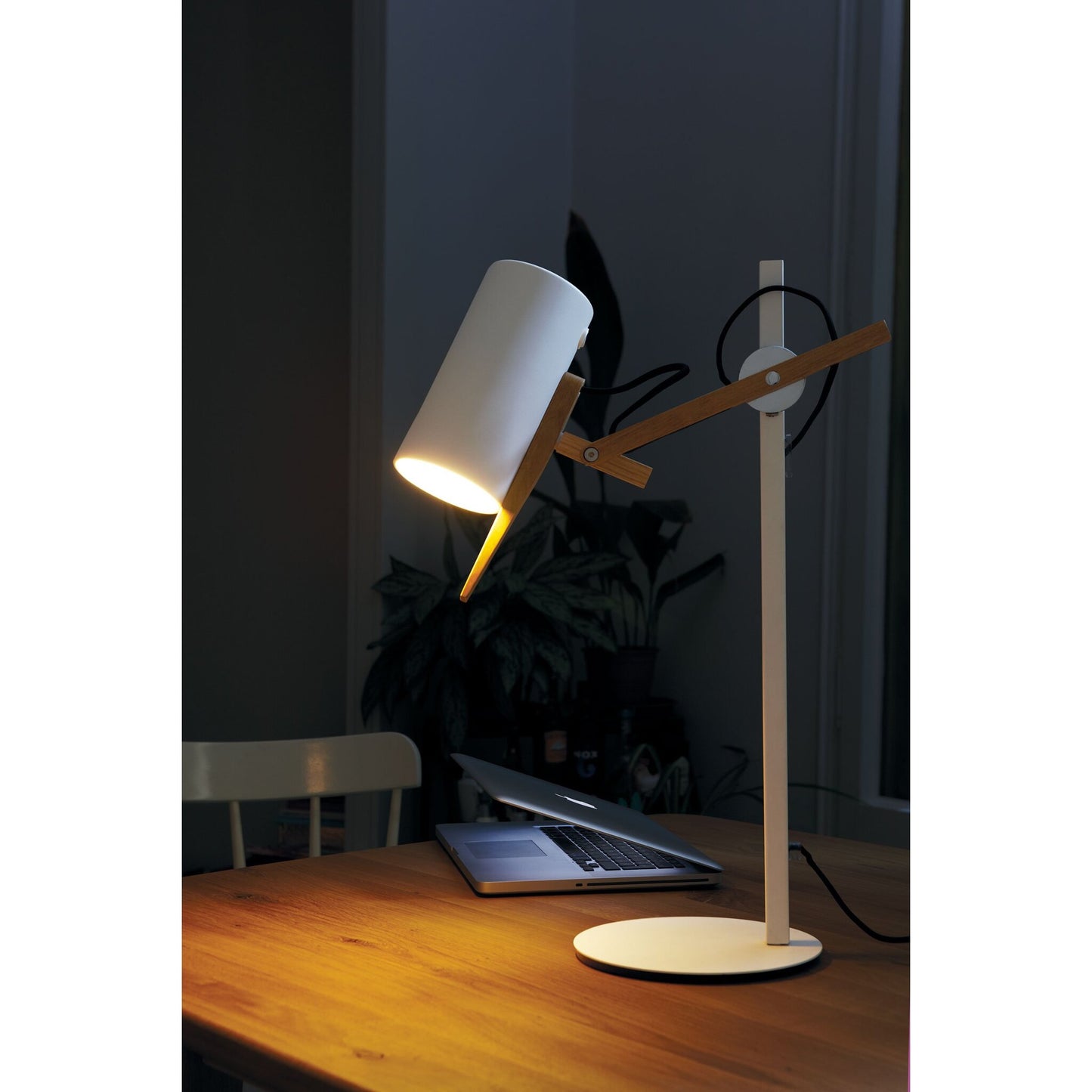 Scantling S Table Lamp