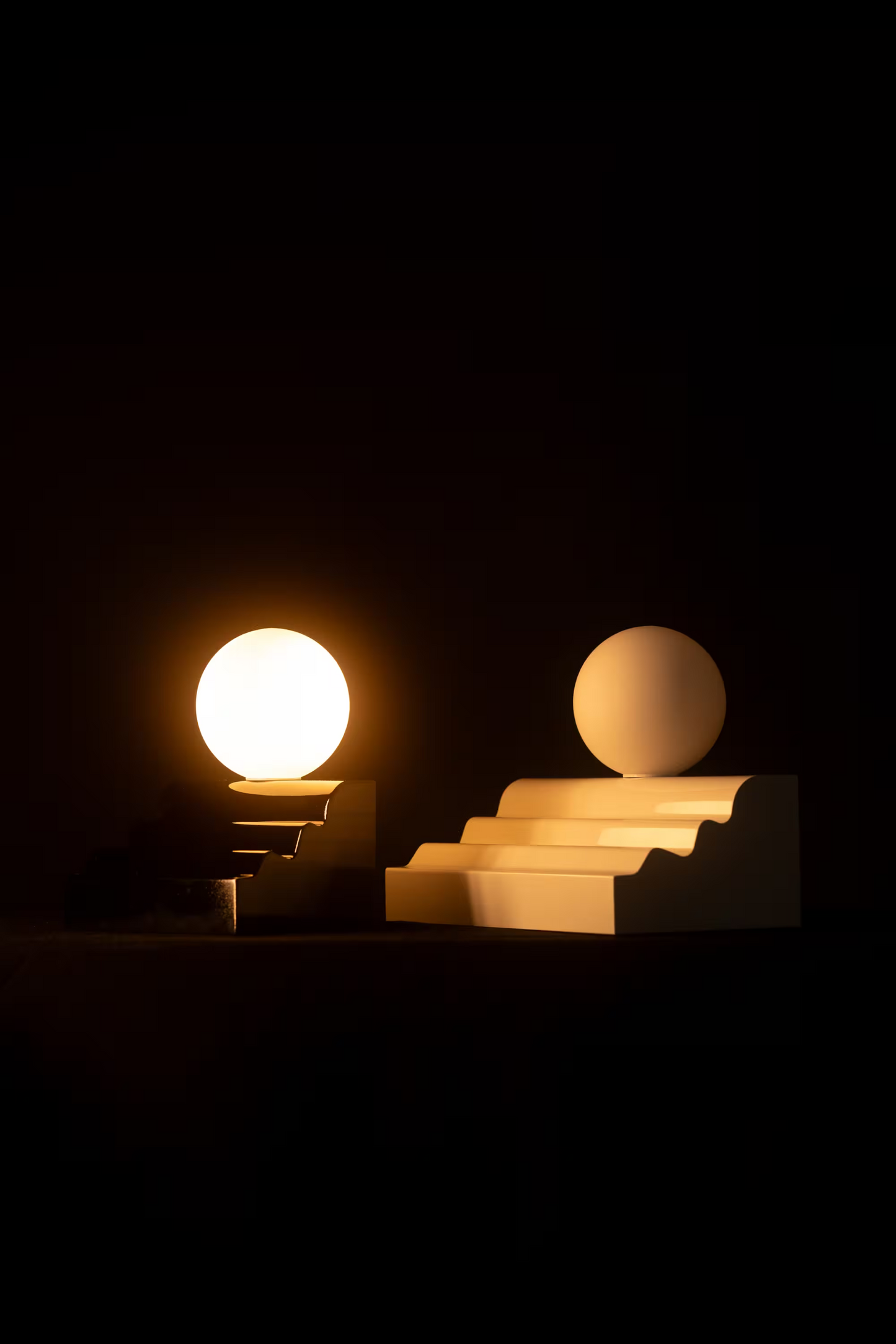 Moulures Debout Table Lamp